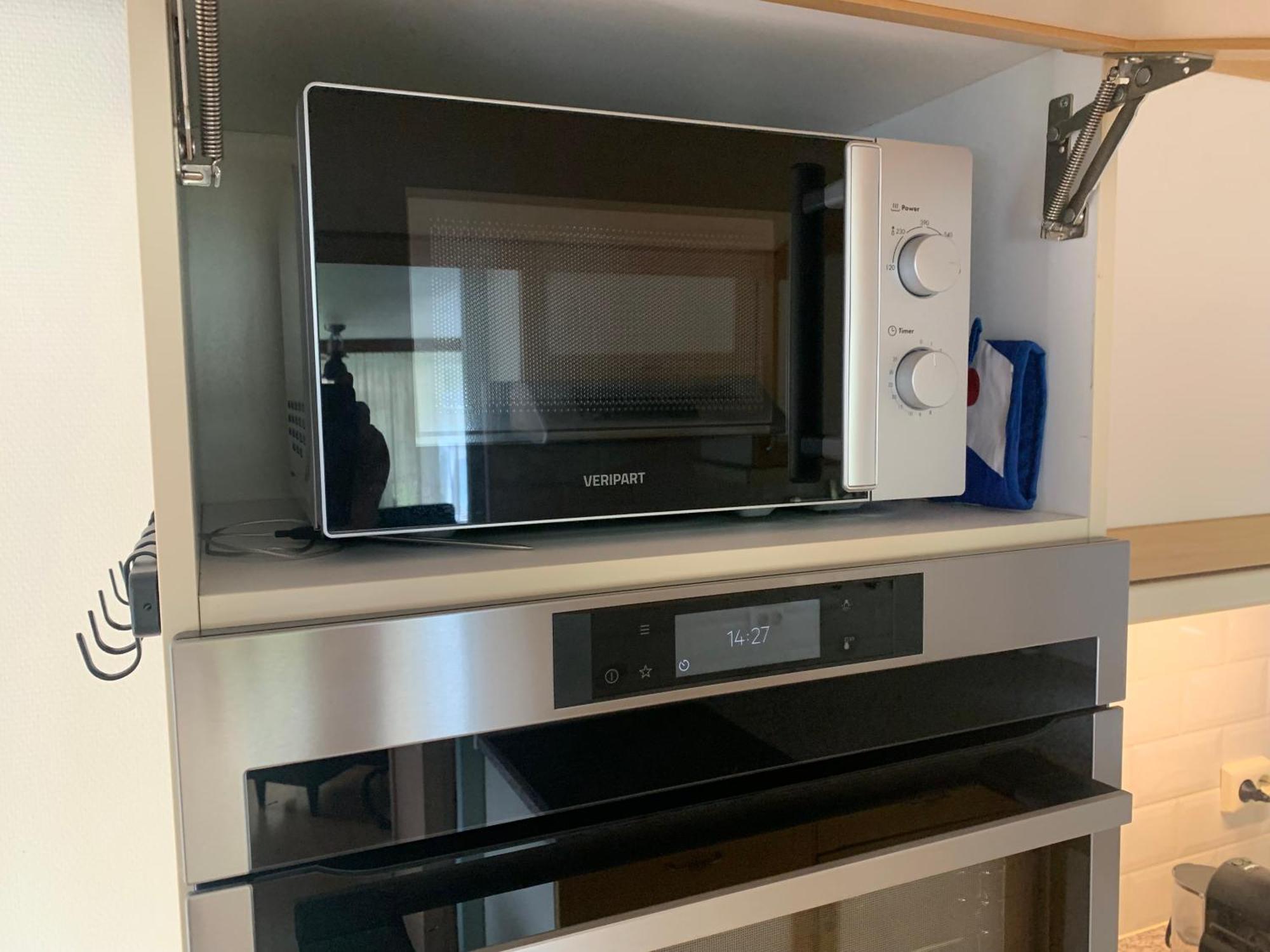 Groot Hoek Chalet Met Airco ,Wasmachine, Vaatwasser,Droger En Luxe Keuken En Zwembad Op Camping! Immer Besser! Rijs Exterior foto