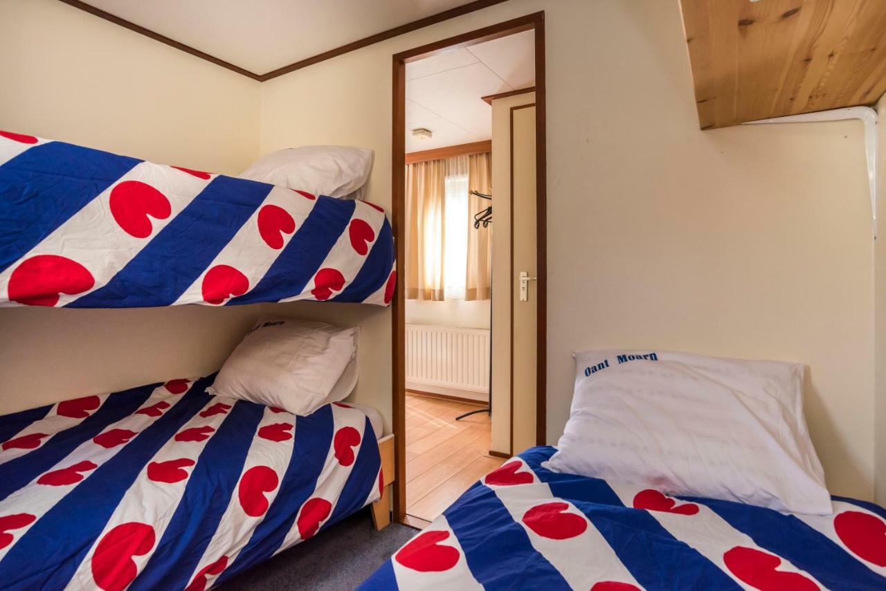 Groot Hoek Chalet Met Airco ,Wasmachine, Vaatwasser,Droger En Luxe Keuken En Zwembad Op Camping! Immer Besser! Rijs Exterior foto